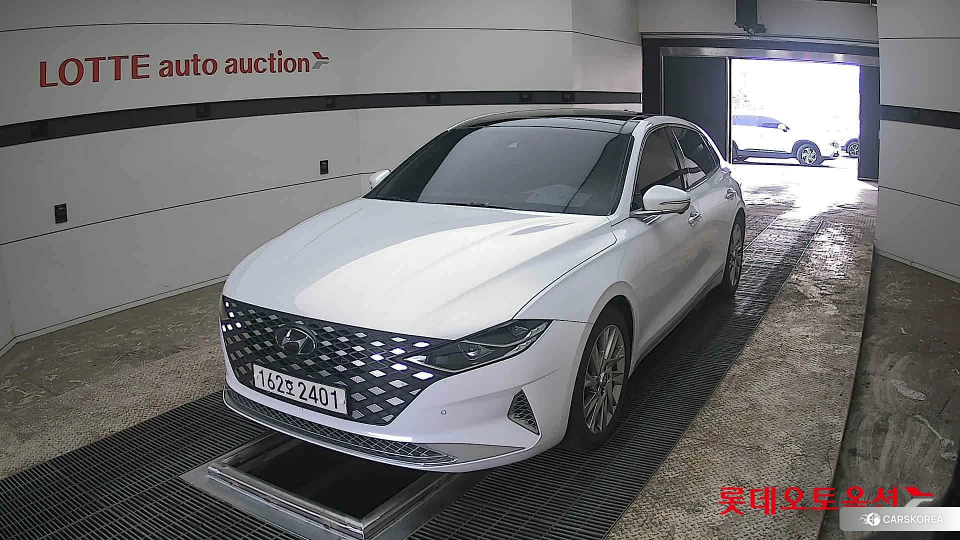 Hyundai Grandeur Hybrid 2021 White cream (optional) из Кореи