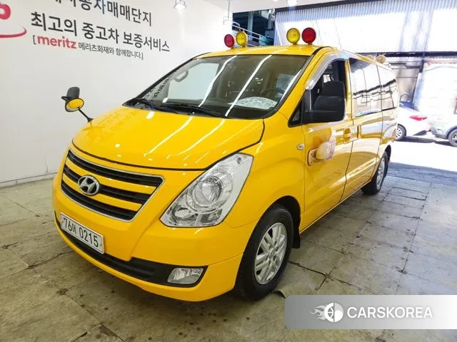 Hyundai Grand Starex 2018 Желтый из Кореи