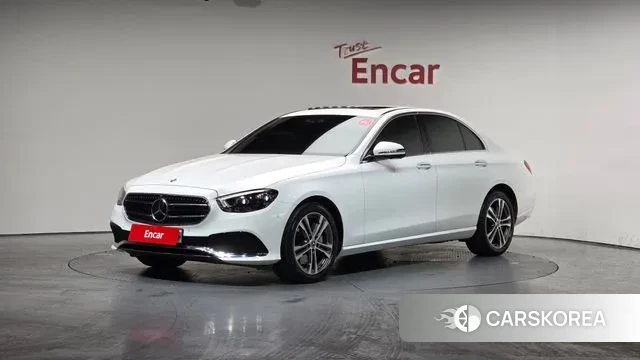 Mercedes-Benz E-Class W213 2022 Белый из Кореи