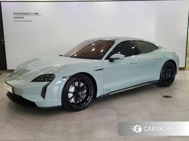 Porsche Taycan 2025 Светло-зеленый из Кореи