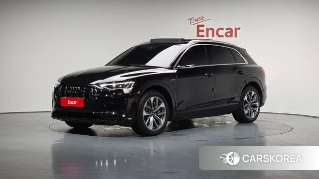 Audi e-Tron 2020 Черный из Кореи