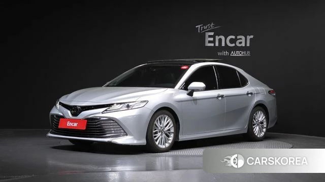 Toyota Camry (XV70) 2018 Серебряный из Кореи