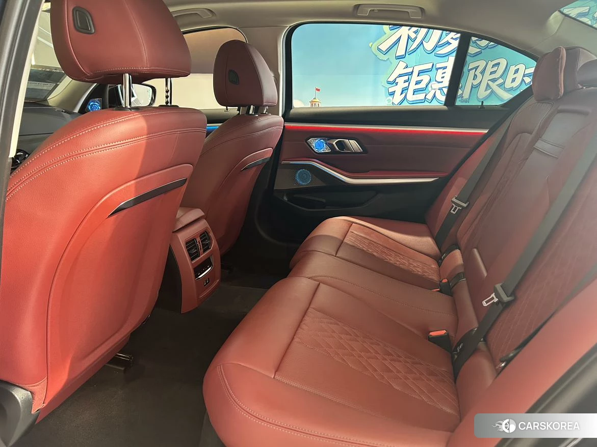 BMW 3 series 2024 Черный из Китая