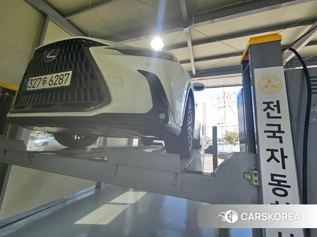 Lexus NX350h Second generation 2025 Белый из Кореи
