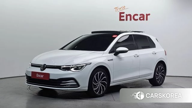 Volkswagen Golf 8th Generation 2023 Белый из Кореи