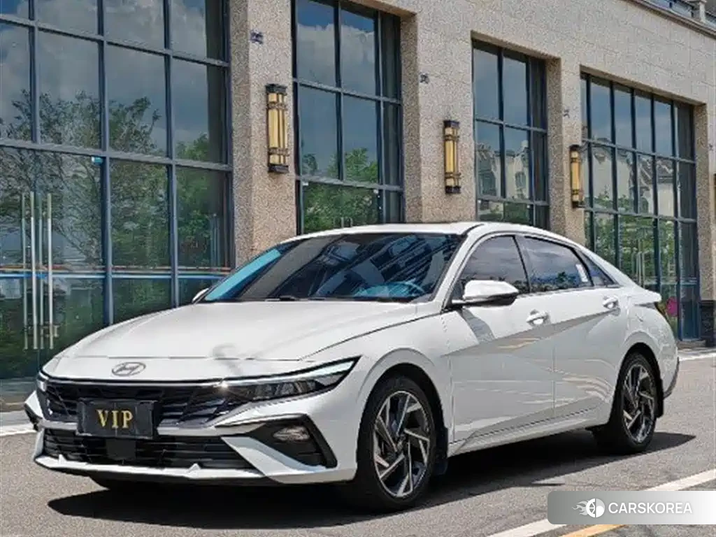 Hyundai Elantra 2025 Белый из Китая