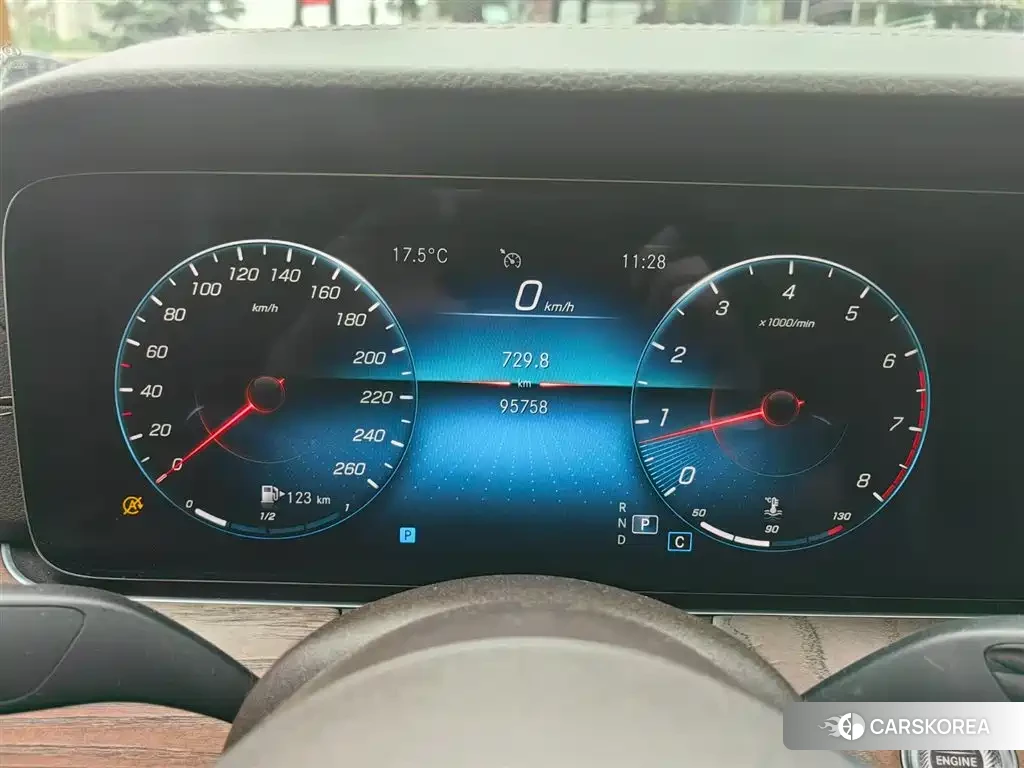 Mercedes-Benz E-Class 2022 Черный из Китая