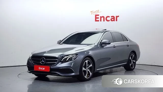 Mercedes-Benz E-Class W213 2019 Серый из Кореи