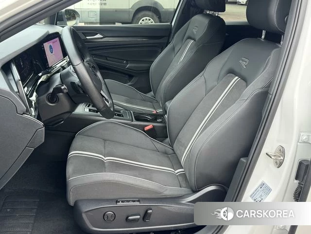 Volkswagen Golf 2022 Белый из Китая