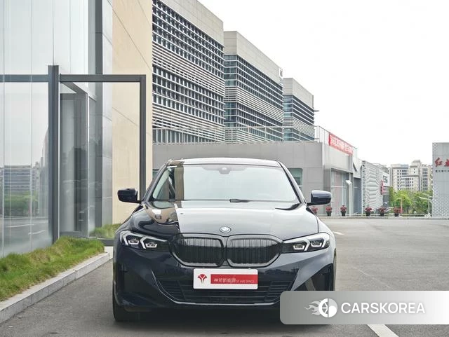 BMW i3 2023 Черный из Китая