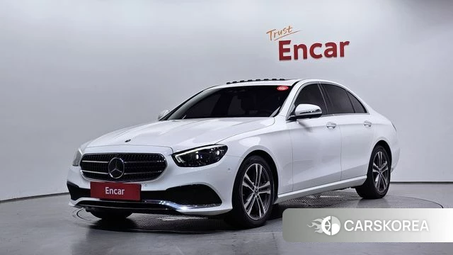 Mercedes-Benz E-Class W213 2021 Белый из Кореи