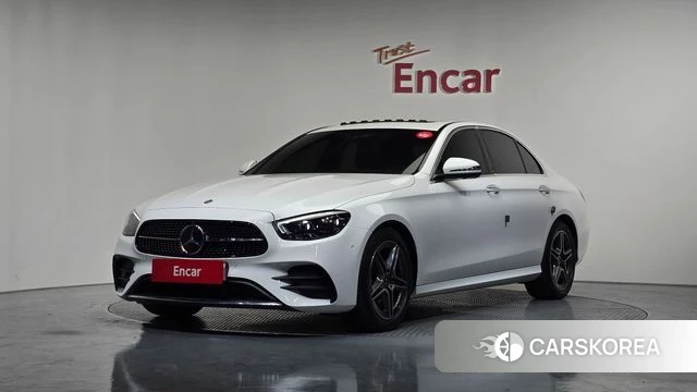 Mercedes-Benz E-Class W213 2023 Белый из Кореи