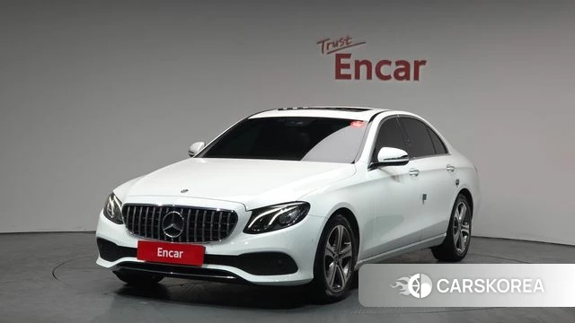 Mercedes-Benz E-Class W213 2018 Белый из Кореи