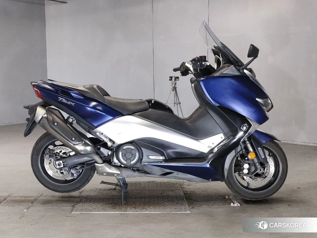 Проданный Yamaha T-MAX 530 DX 2017 из Японии, фото 2