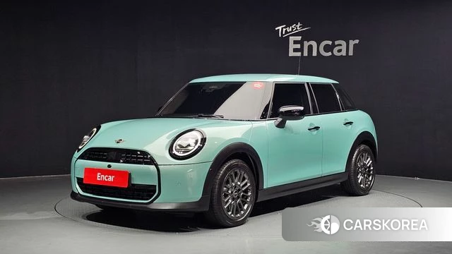 Mini Cooper C 4th generation 2025 Небесно-голубой из Кореи