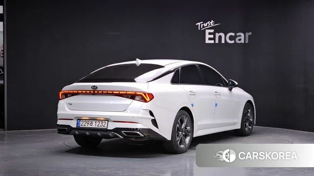 Kia K5 3rd generation 2021 Белый из Кореи