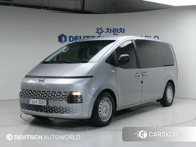 Hyundai Staria 2022 Серебристо-серый из Кореи