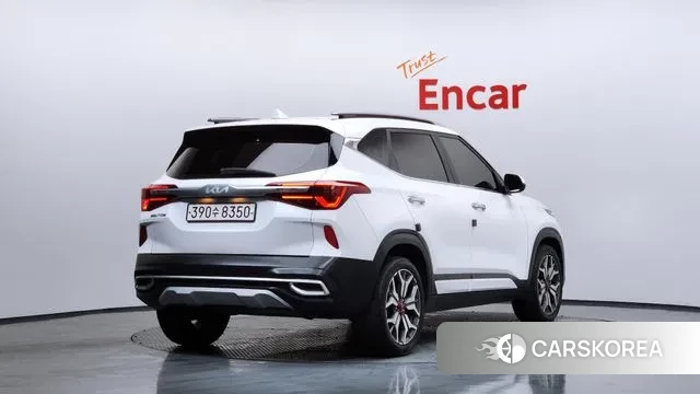 Kia Seltos 2021 Белый из Кореи