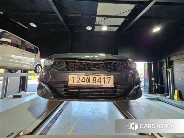 Kia K5 3rd generation 2021 Серебристо-серый из Кореи