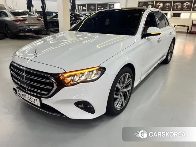 Mercedes-Benz E-Class W214 2024 Белый из Кореи
