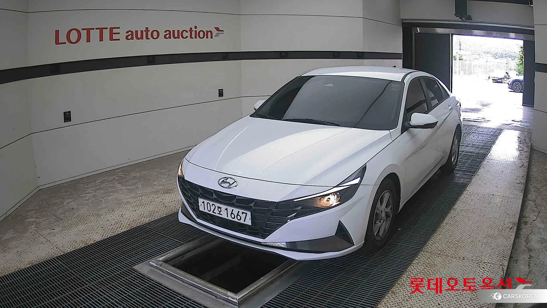 Hyundai Avante 2021 Polar White из Кореи