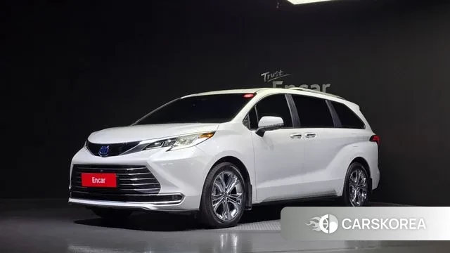 Toyota Sienna 4th Generation 2023 Белый из Кореи