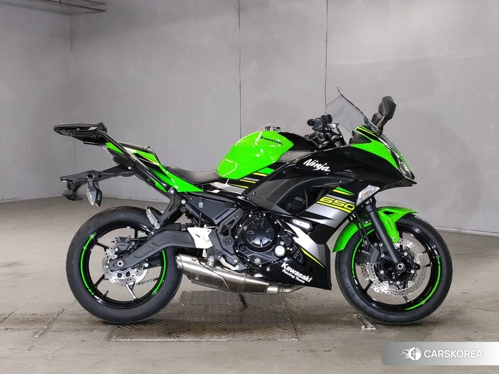 Проданный Kawasaki NINJA 650 2017 из Японии