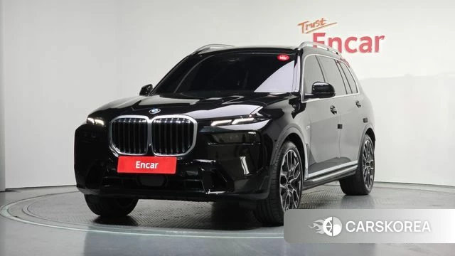 BMW X7 (G07) 2024 Черный из Кореи