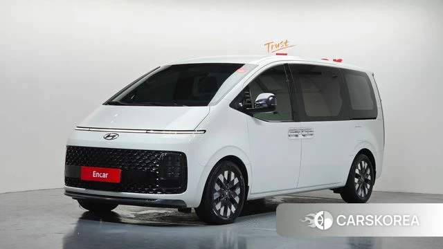 Hyundai Staria 2023 Белый из Кореи