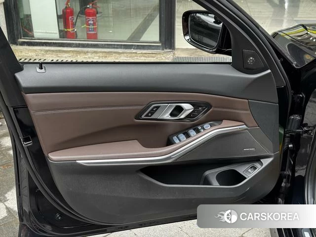 BMW 3 series id 3957796 из Китая