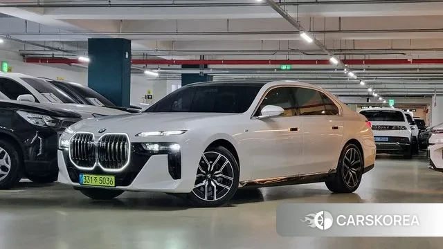 BMW 7 Series (G70) 2024 Белый из Кореи