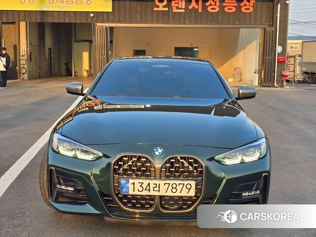 BMW 4 Series (G22) 2021 Темно-зеленый из Кореи