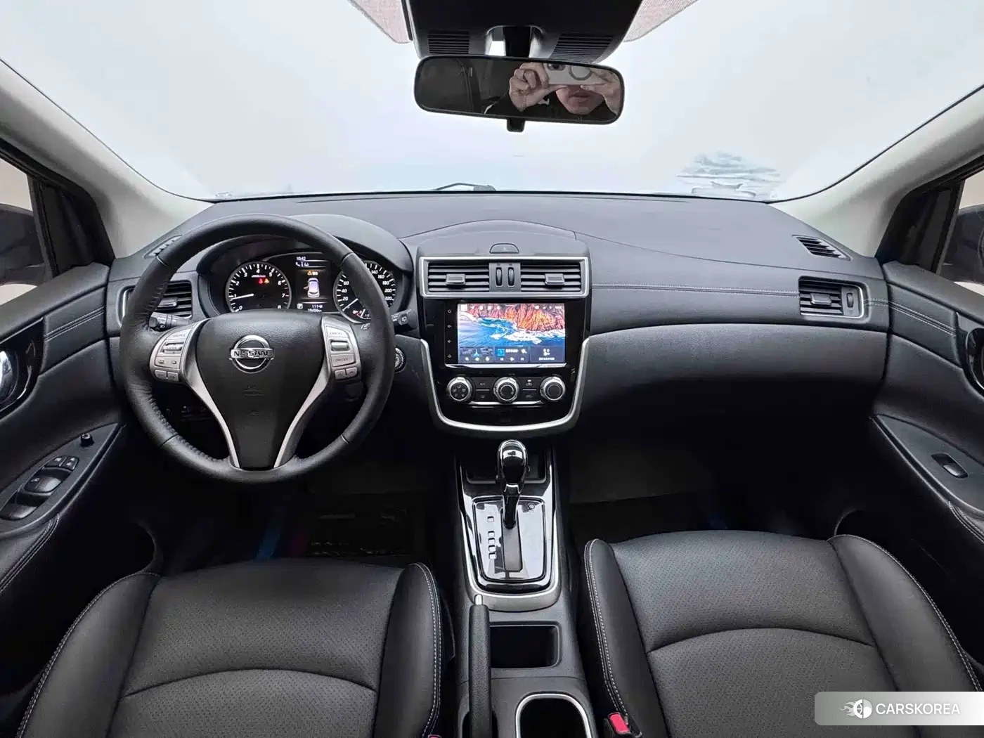Nissan Tiida 2024 Red/purple из Китая
