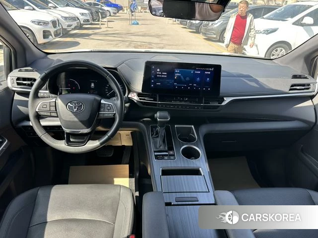 Toyota Saina 2024 Белый из Китая