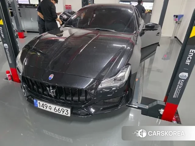 Maserati Quattroporte 2021 Черный из Кореи