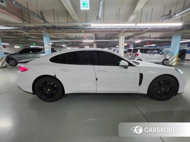 Porsche Panamera (971) 2018 Белый из Кореи