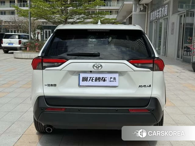 Toyota RAV4 Rongfang 2021 Белый из Китая