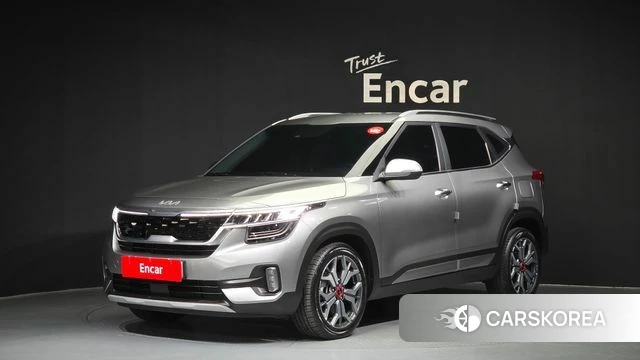 Kia Seltos 2022 Серебристо-серый из Кореи