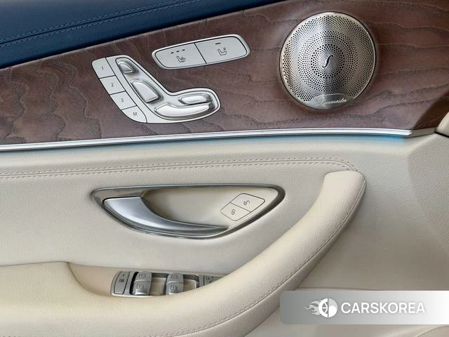 Mercedes-Benz E-class 2021 Черный из Китая