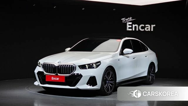 BMW 5 Series (G60) 2025 Белый из Кореи