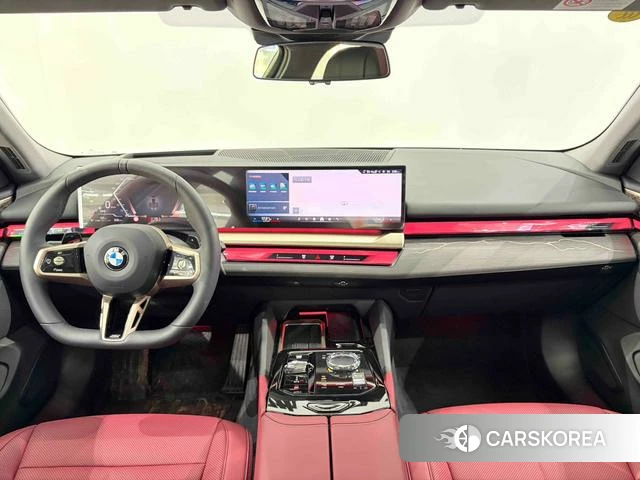 BMW 5 series 2025 Черный из Китая