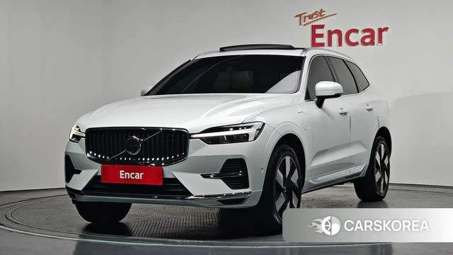 Volvo XC60 second Generation 2025 Белый из Кореи