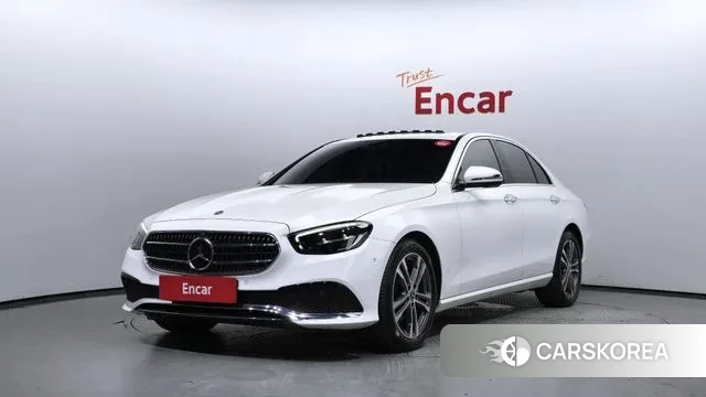Mercedes-Benz E-Class W213 2023 Белый из Кореи
