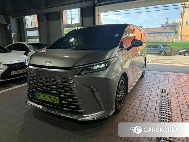 Lexus LM Second Generation 2025 Серебристо-серый из Кореи