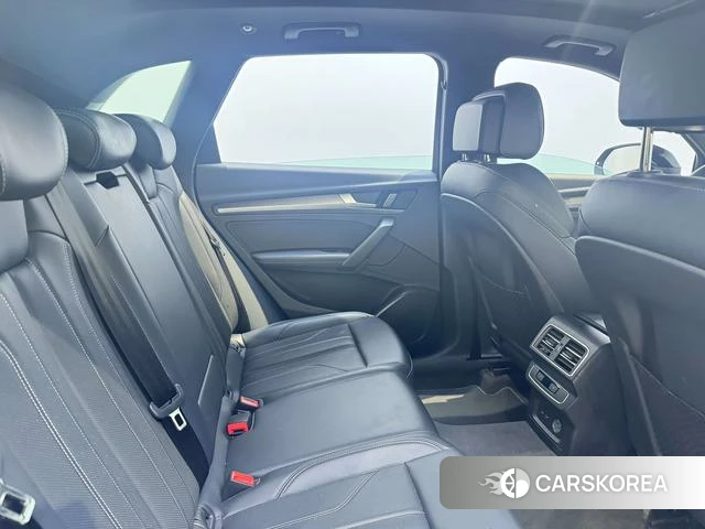 Audi Q5L 2025 Черный из Китая