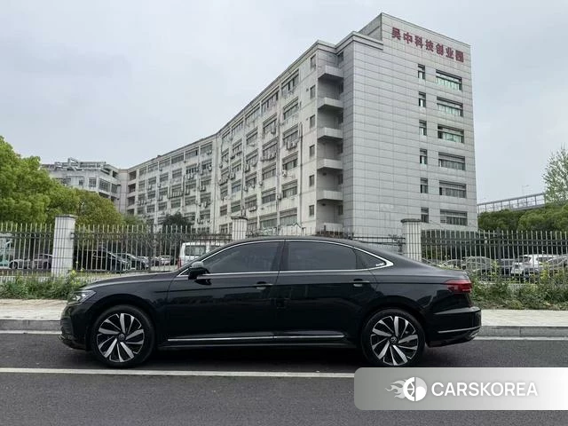 Volkswagen Passat 2024 Черный из Китая