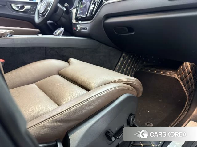 Volvo XC60 2024 Белый из Китая