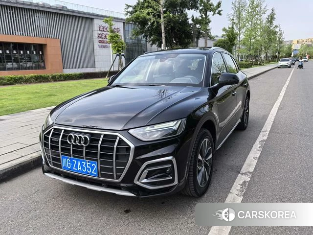 Audi Q5L 2022 Черный из Китая