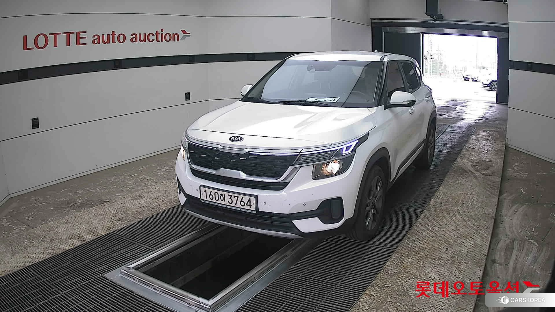 Kia Seltos 2022 Snow White Pearl из Кореи