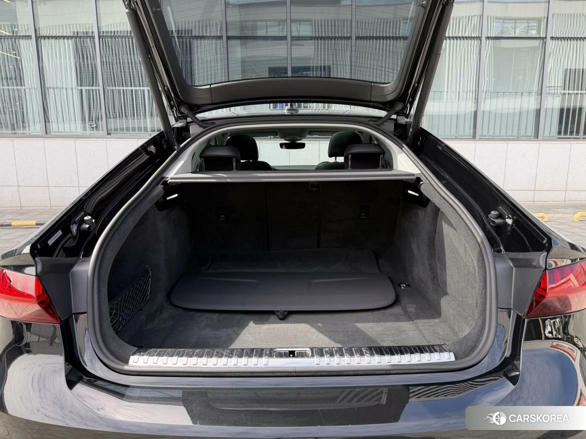 Audi A7 2023 Черный из Китая